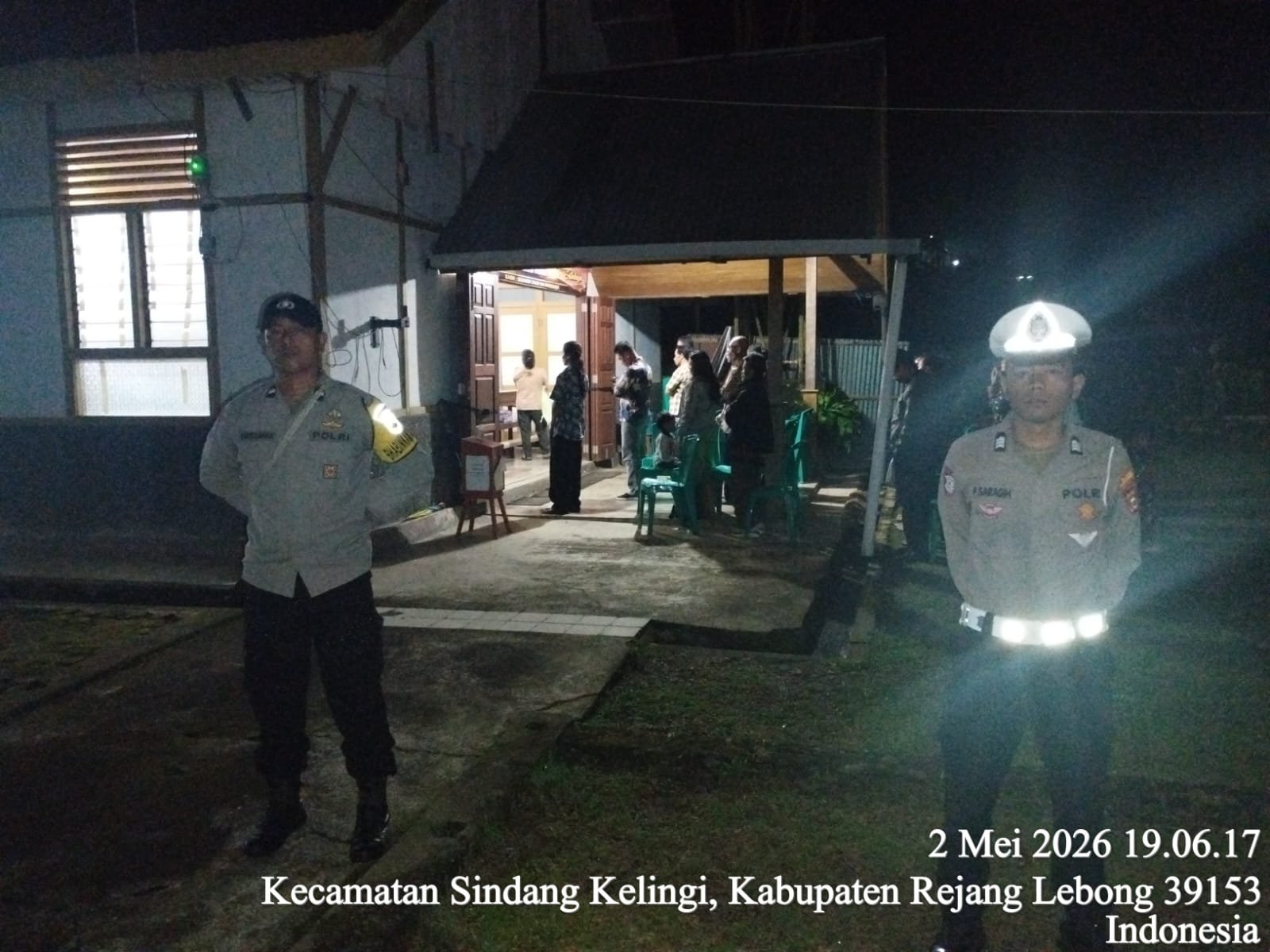 Polisi Siaga di Malam Minggu, Ibadah Umat Berjalan Aman di Rejang Lebong