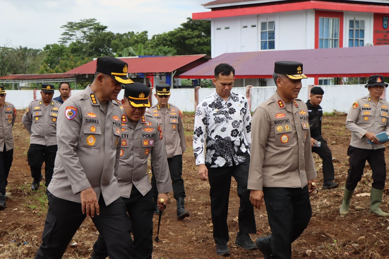 Kapolda Bengkulu Cek Kesiapan Lahan Pembangunan Polsek Kota Arga Makmur dan Gedung Satpas