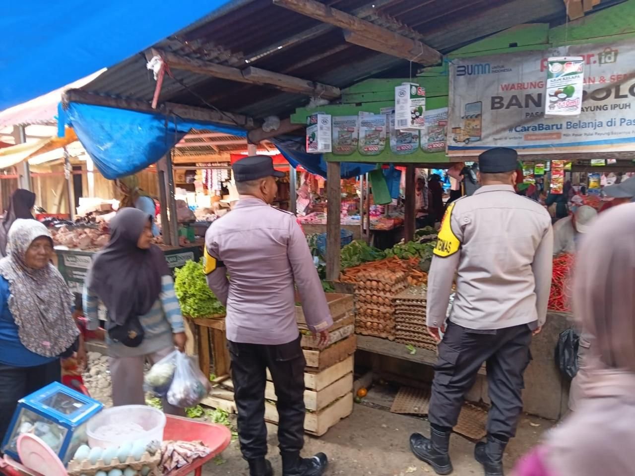 Polres Mukomuko Bersama Polsek Jajaran Tingkatkan Patroli Humanis untuk Memelihara Kondusivitas Kamtibmas