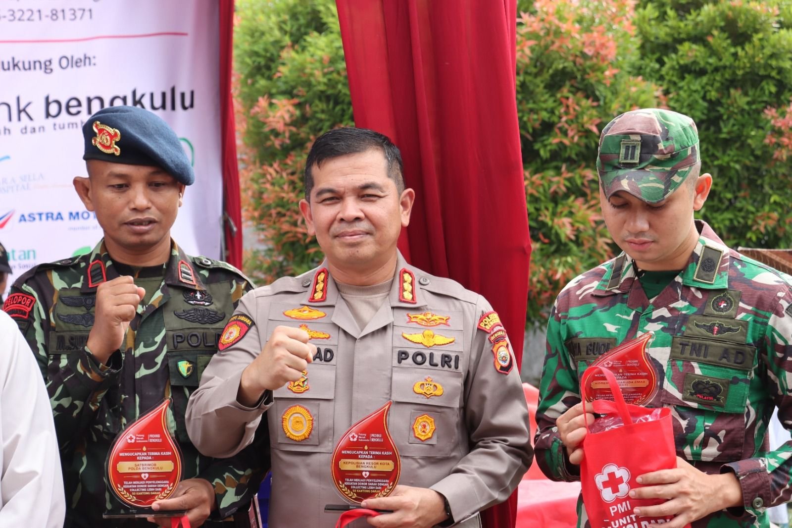 Kapolresta Bengkulu Terima Penghargaan pada Peringatan Hari Donor Darah Sedunia 2026