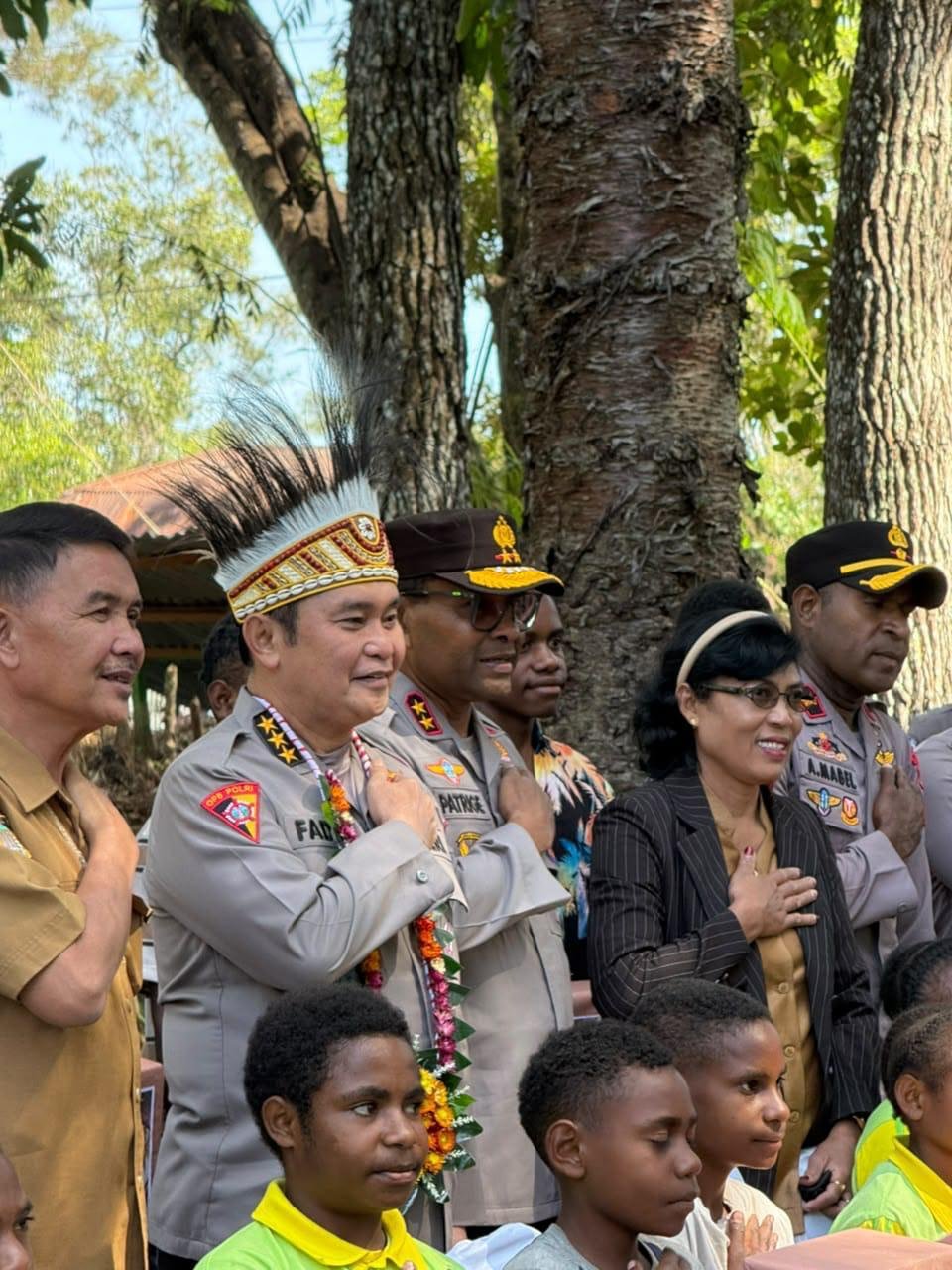 Astamaops Kapolri Berbagi Semangat Belajar Bersama Anak-Anak Papua di Pusat Olah Seni Wesaput