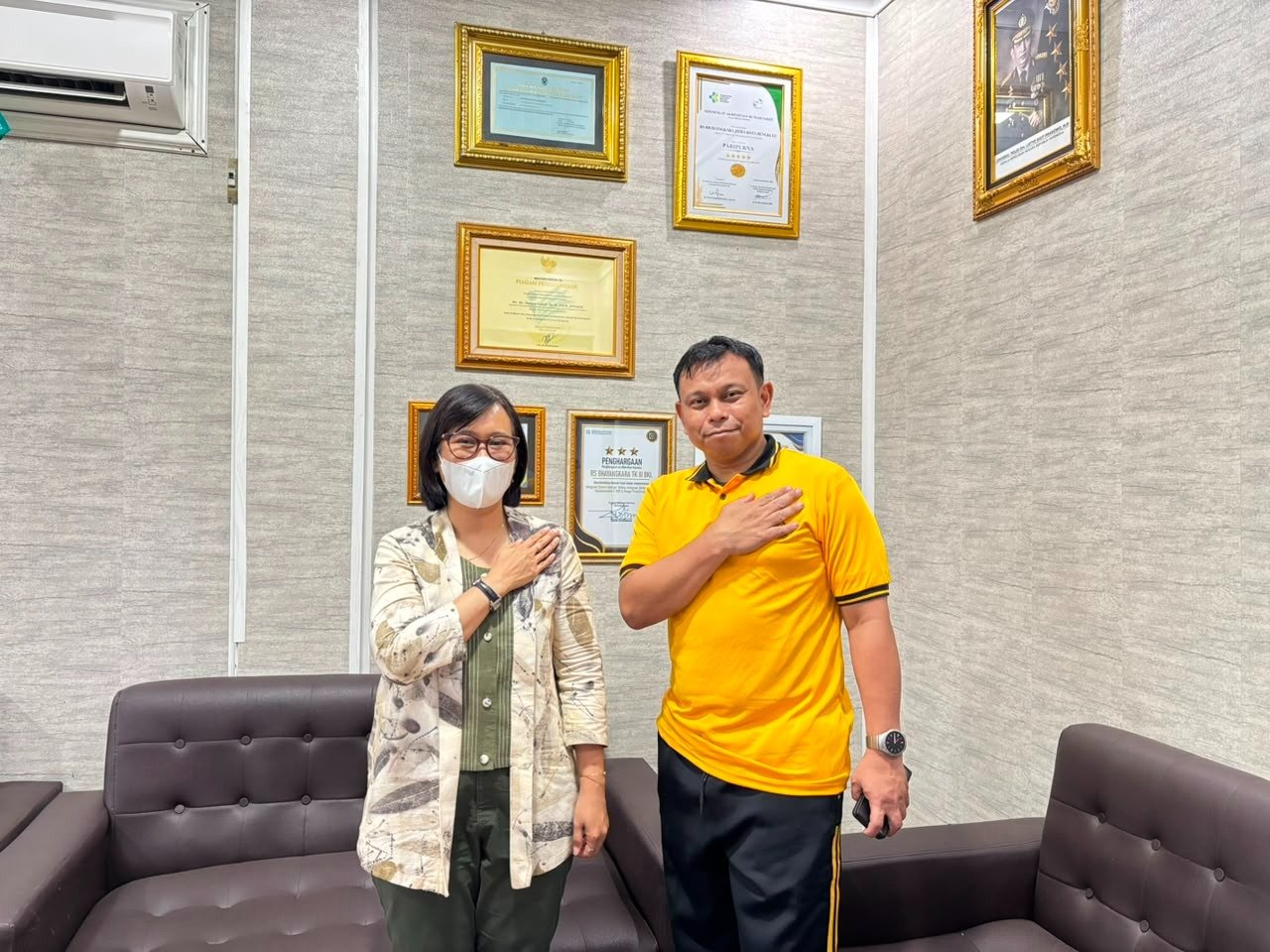 PT. Jasa Raharja (Persero) Kanwil Bengkulu melaksanakan kunjungan ke Rumah Sakit Bhayangkara Tk II Polda Bengkulu